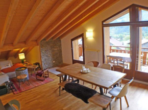 Superbe T4 mansardé - 3 chambres - Vue panoramique - Parking privé - FR-1-629-112
